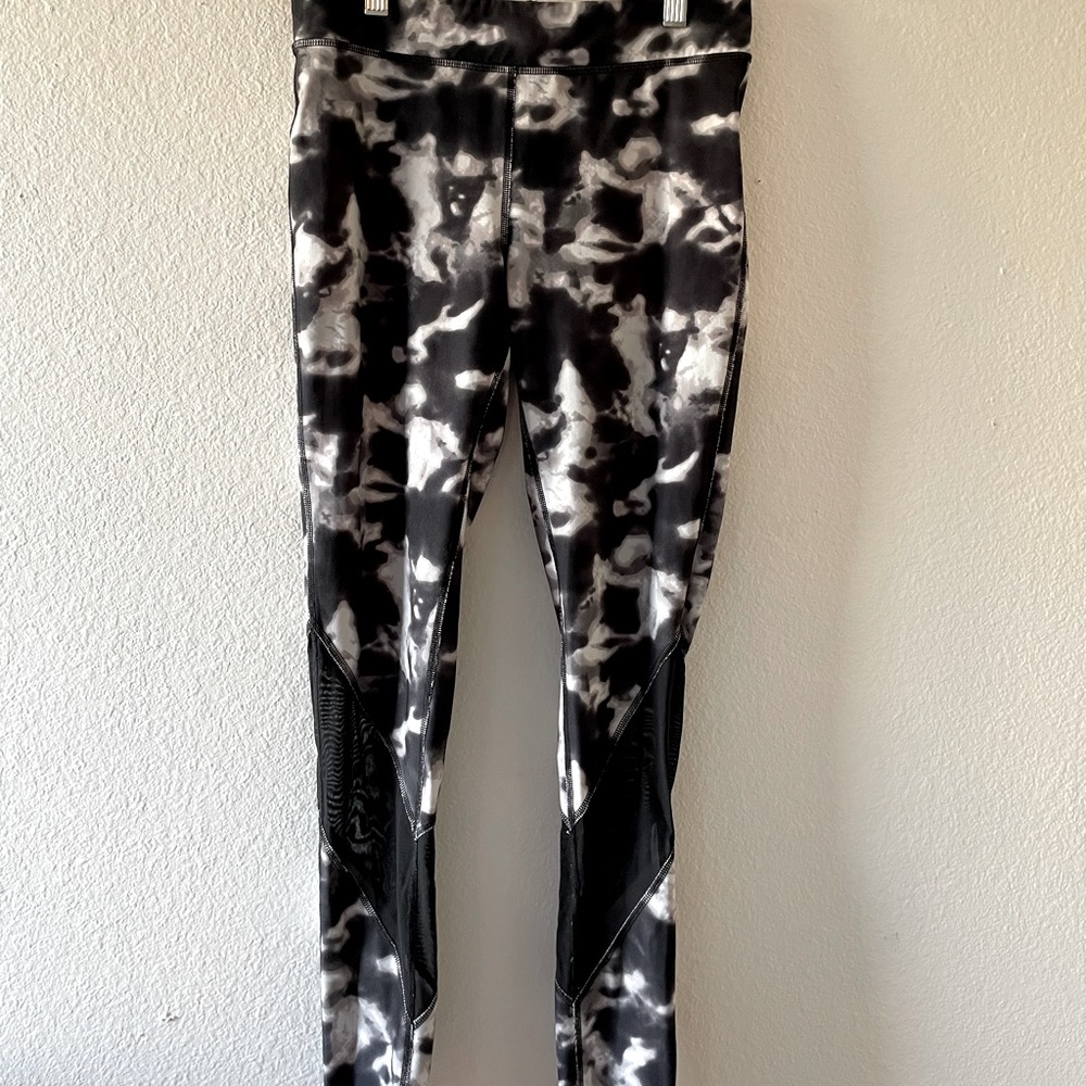 Athletic leggings